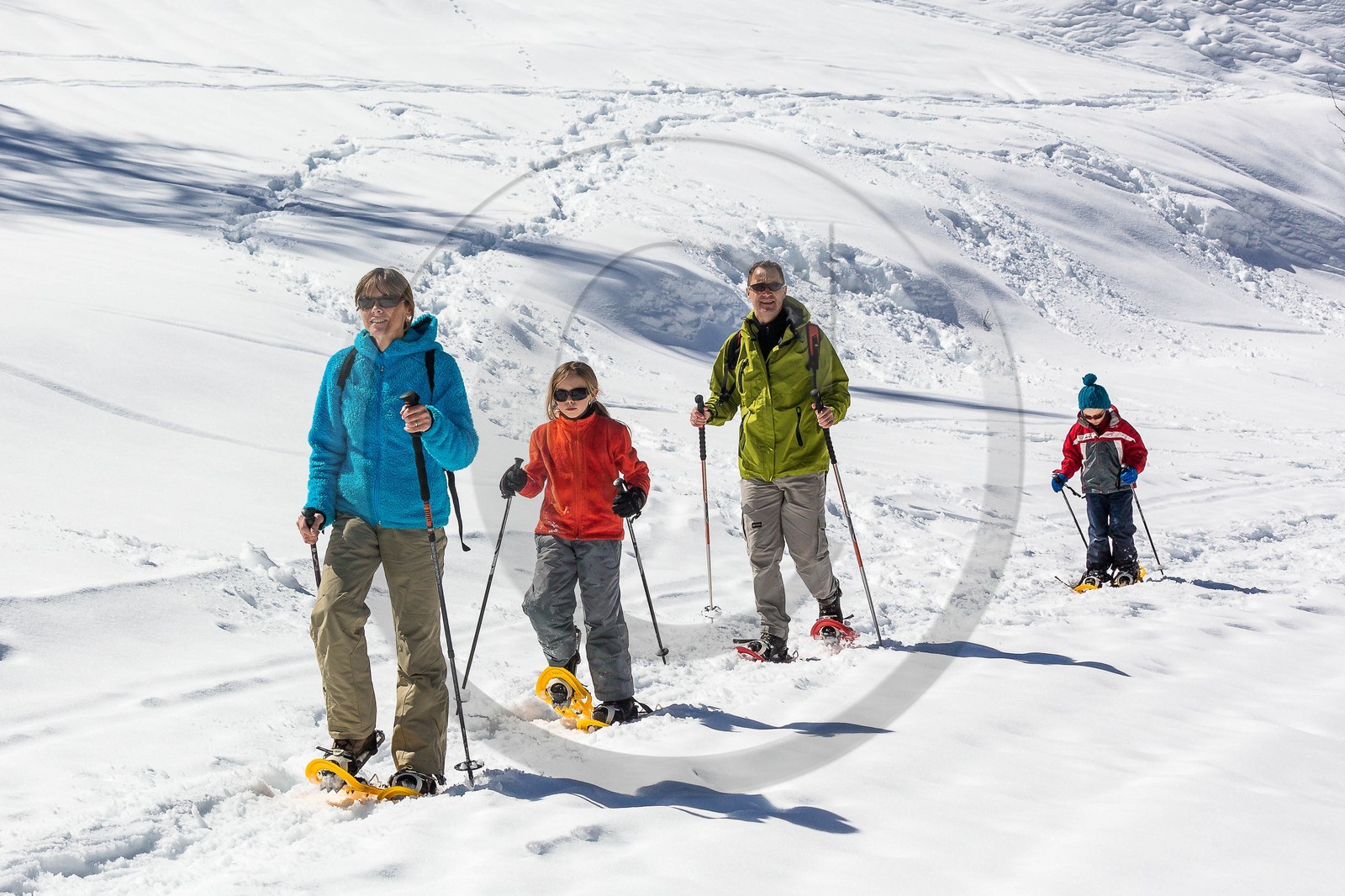 Crévoux, randonnée famille en raquettes à neige