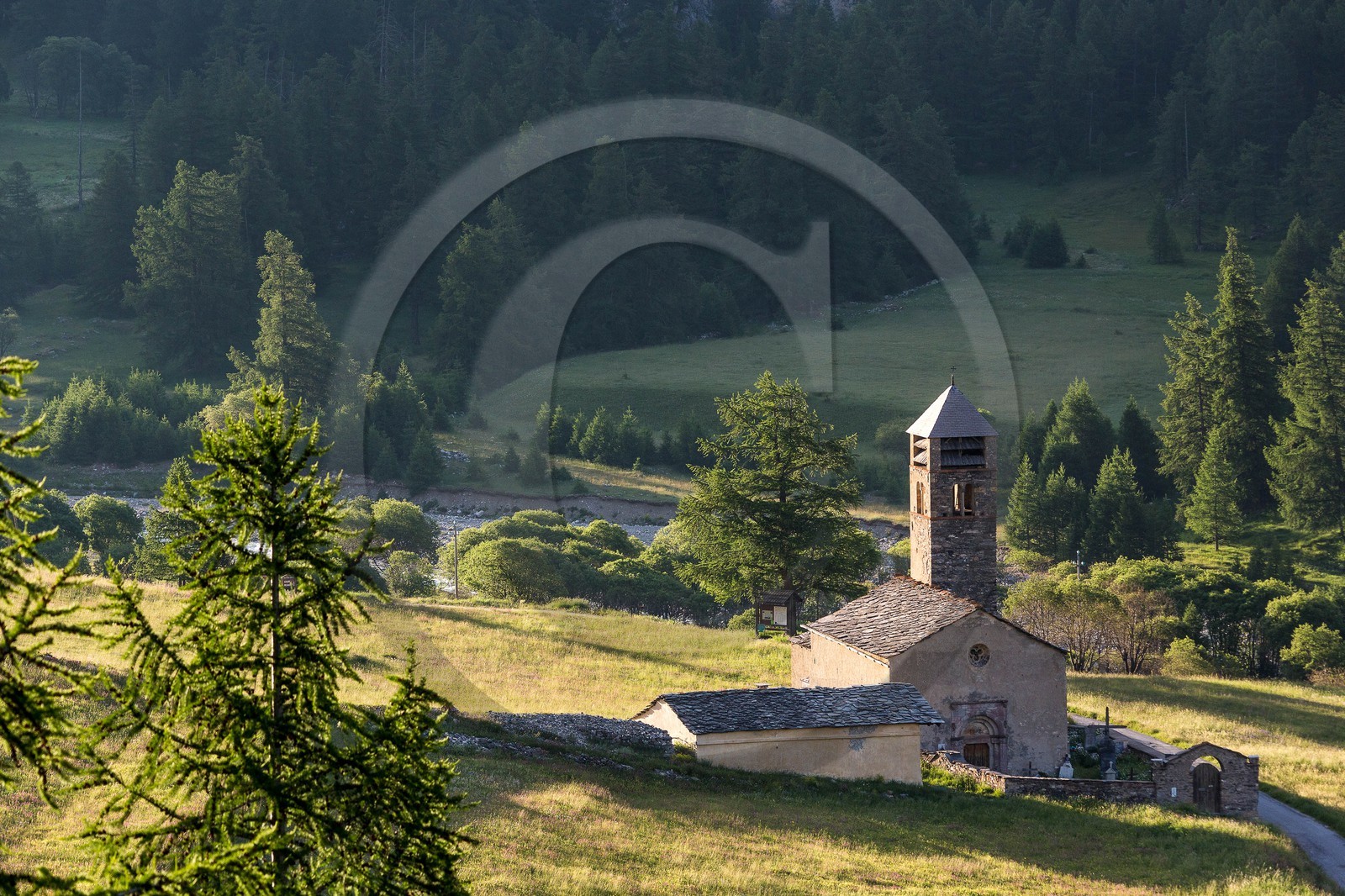 Saint-Paul-sur-Ubaye, Église Saint-Antoine-du-Désert de Maurin