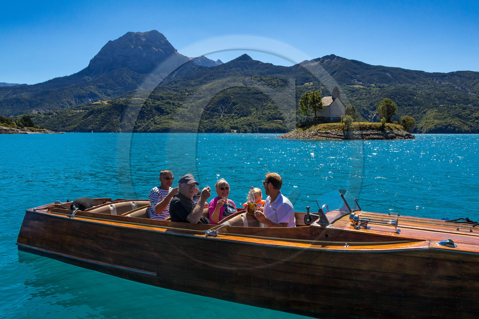 Out Emotion, Stéphane Russo, croisière en vedette en acajou