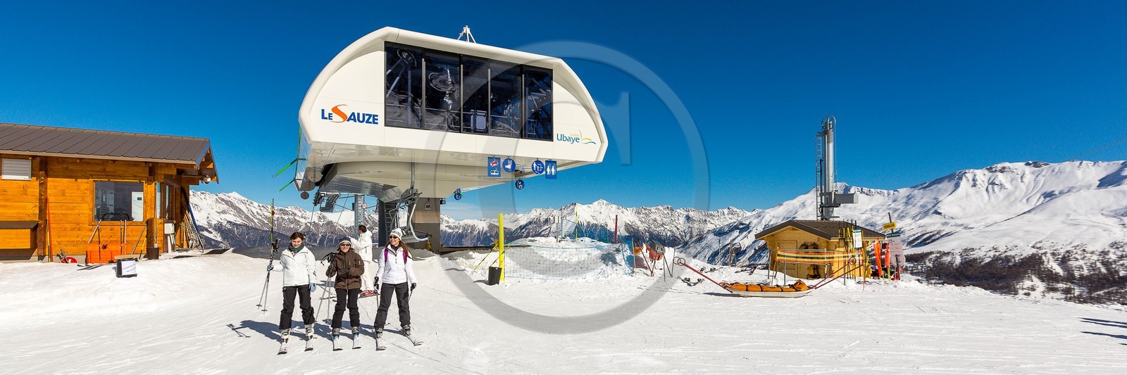 La station de ski Sauze Super-Sauze est une station village, télésiège Le Brec