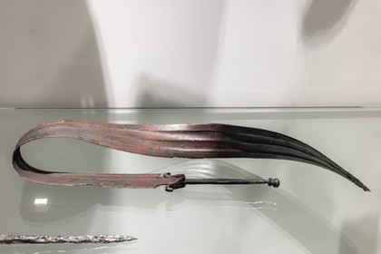 Musée Muséum départemental des Hautes-Alpes, épée en fer