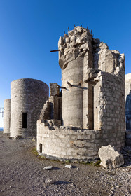 Fort du Chaberton et les ruines de l'ancien camp militaire