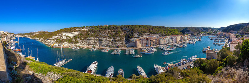 Bonifacio, le port