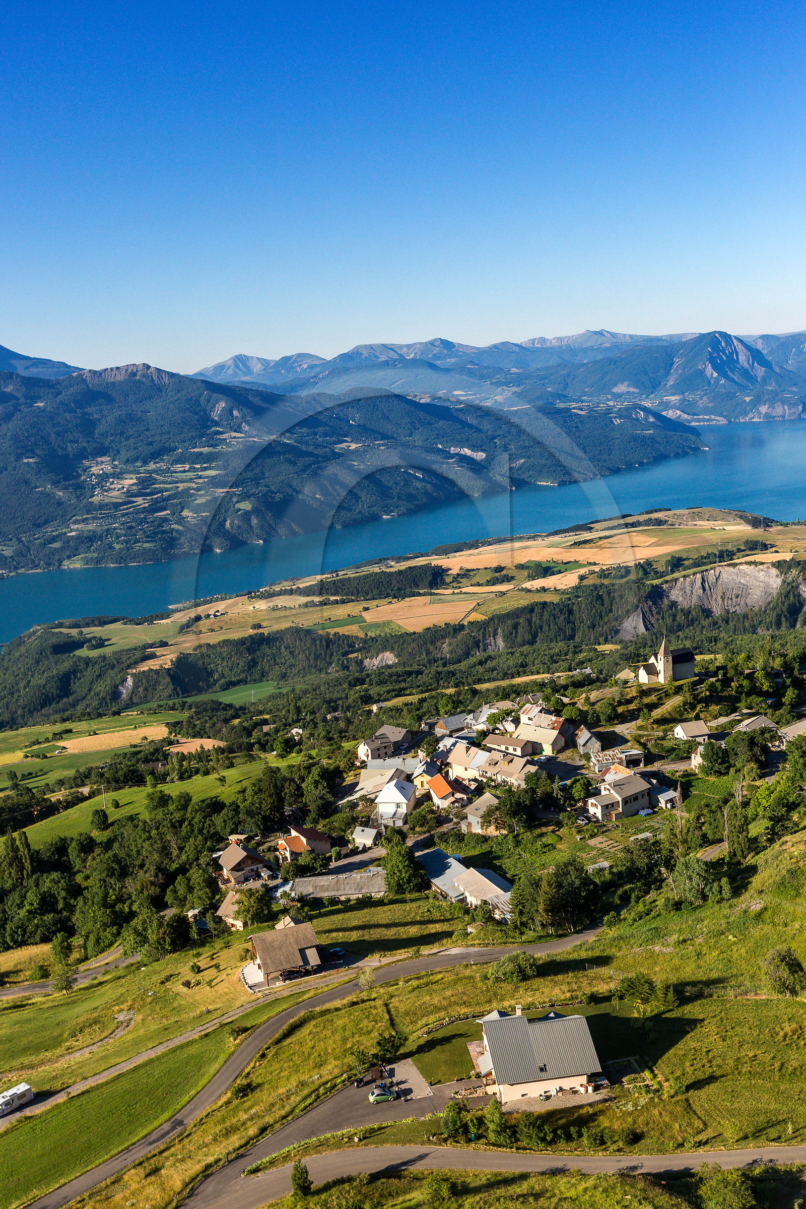 Lac de Serre-Ponçon, Saint-Apollinaire