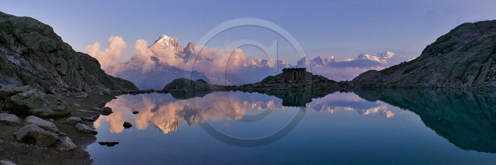 Lac Blanc et le massif du Mont-Blanc