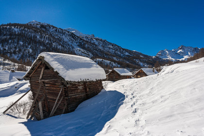 Vallée de la Clarée, chalets du Verney