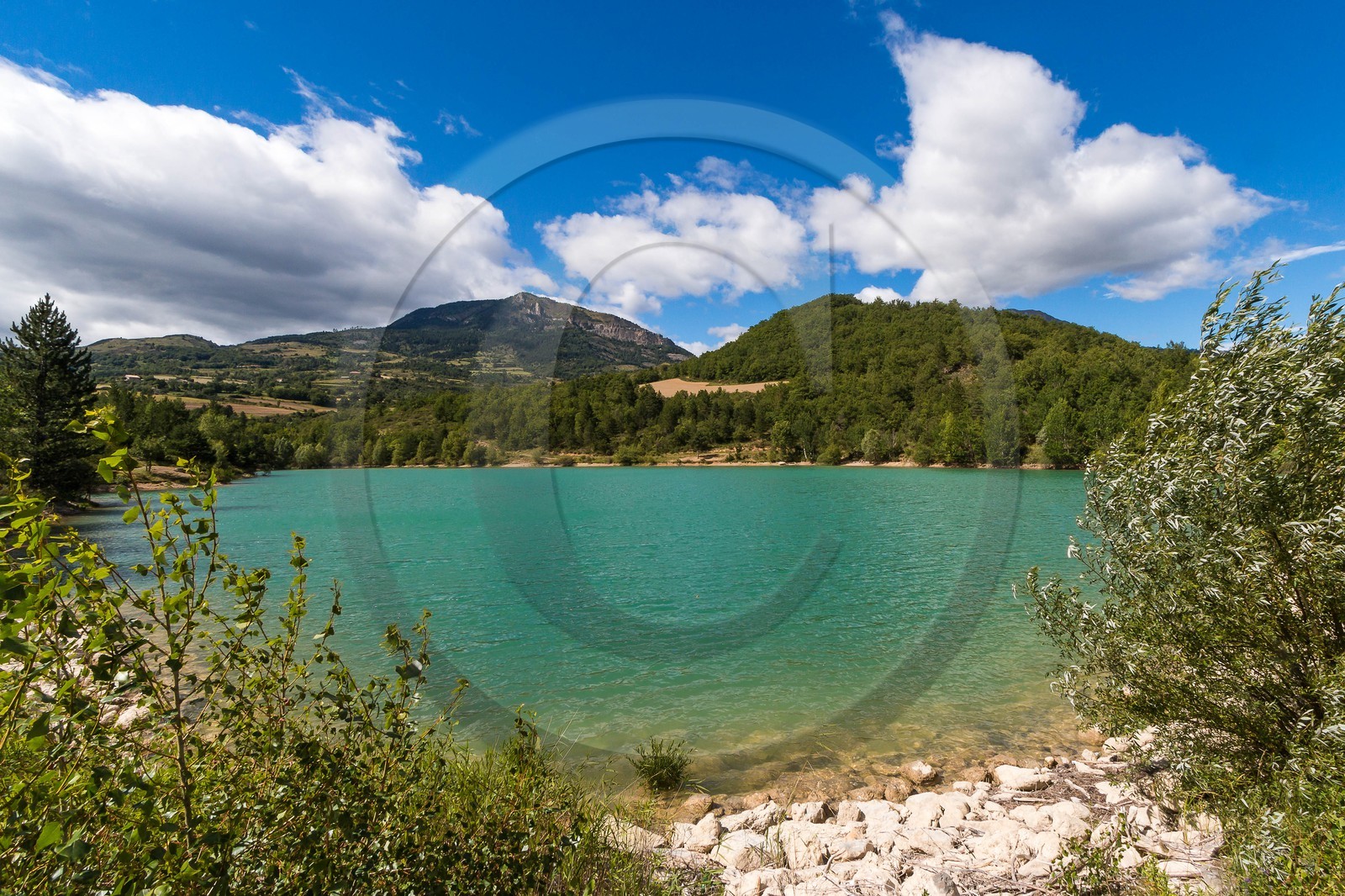 vallée des Duyes, Thoard, réserve d'eau Les Touisses