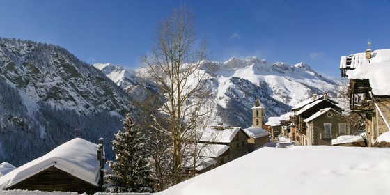 Saint-Véran, 2 042 m d'altitude,  plus haute commune  d'Europe