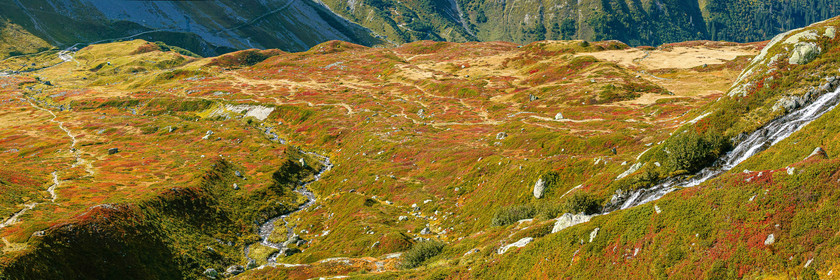 Randonnée pédestre sur le sentier des lacs Jovet