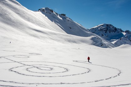 Serre-Chevalier, Snow drawings, une œuvre de l'artiste Sonja Hinrichsen