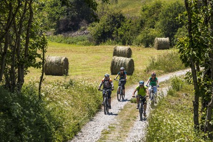 Bernard Pascal accompagnateur en montagne, VTT et VTT électrique