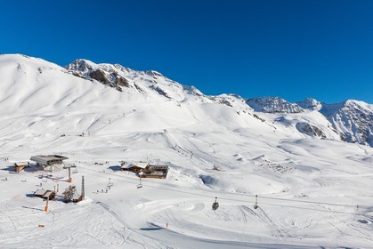 Station de ski d'Orcières 1850, plateau de Rocherousse, village d'igloo Williwaw