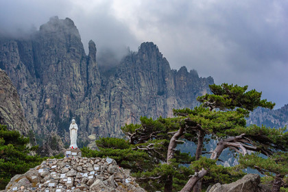 Les Aiguilles de Bavella (forchi di Bavedda ), Notre dame des neiges