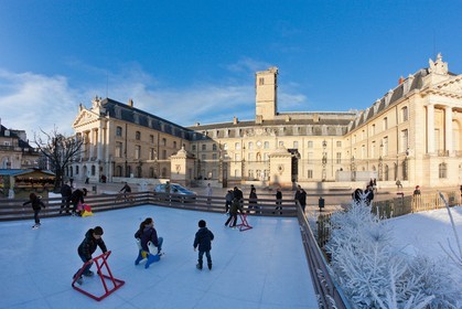 Une véritable station de sports d’hiver éphémère, un Noël extraordinaire à Dijon