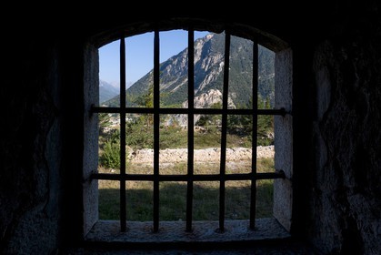 Briançon, Fort Dauphin et vue sur le Fort des Salettes