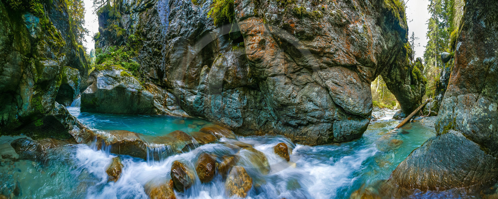 Réserve naturelle des Contamines-Montjoie, Pont naturel, torrent du Bon Nant