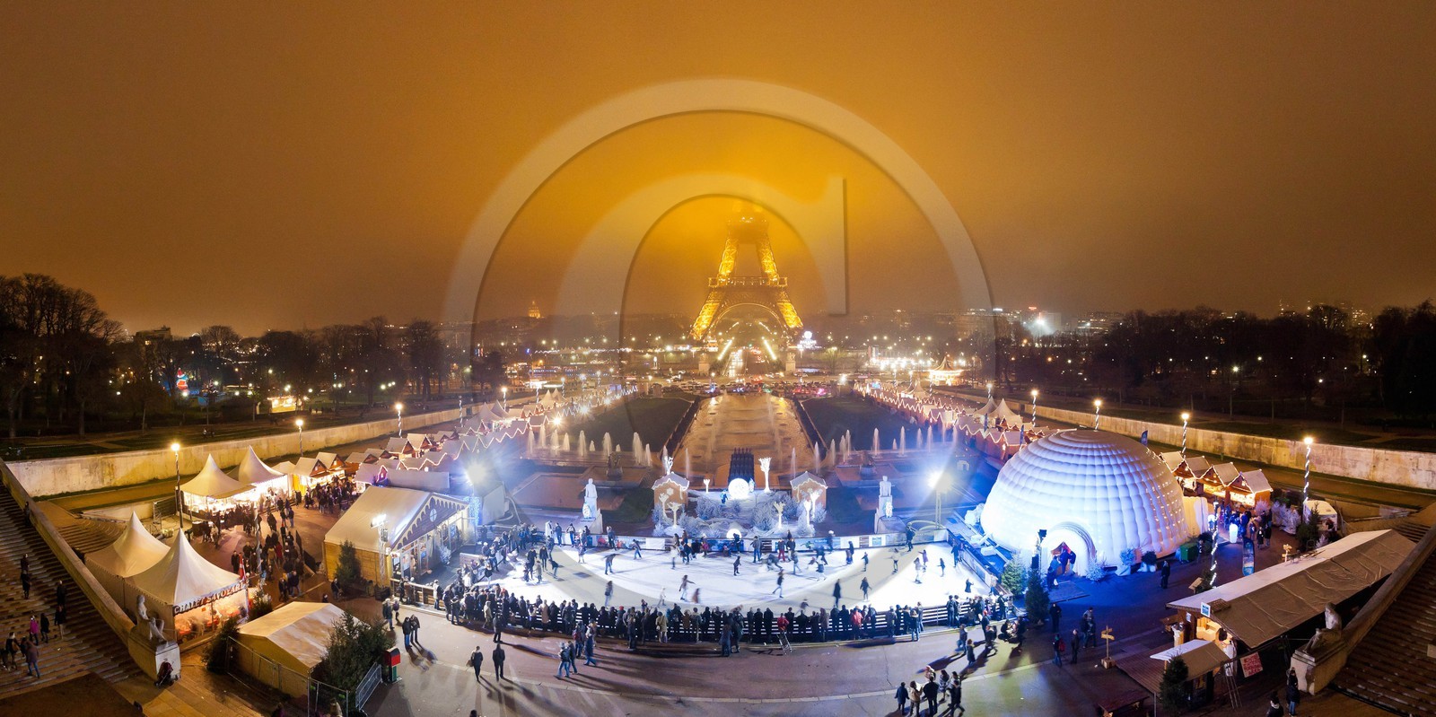 Paris, 2011, le village de Noël du Trocadéro et son univers de