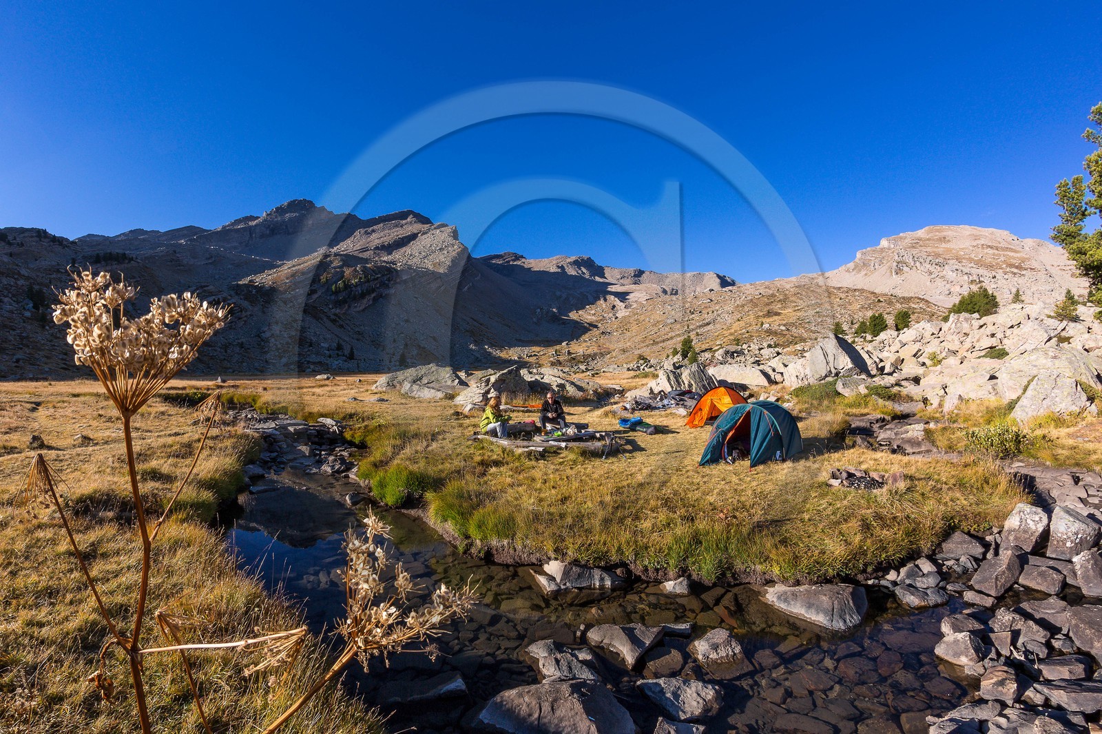 Vallon du Laverq, lac et tourbière Les Eaux-Tortes