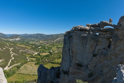 Vallée de l'Oule, Montmorin, Col des Tourettes, Roche percée