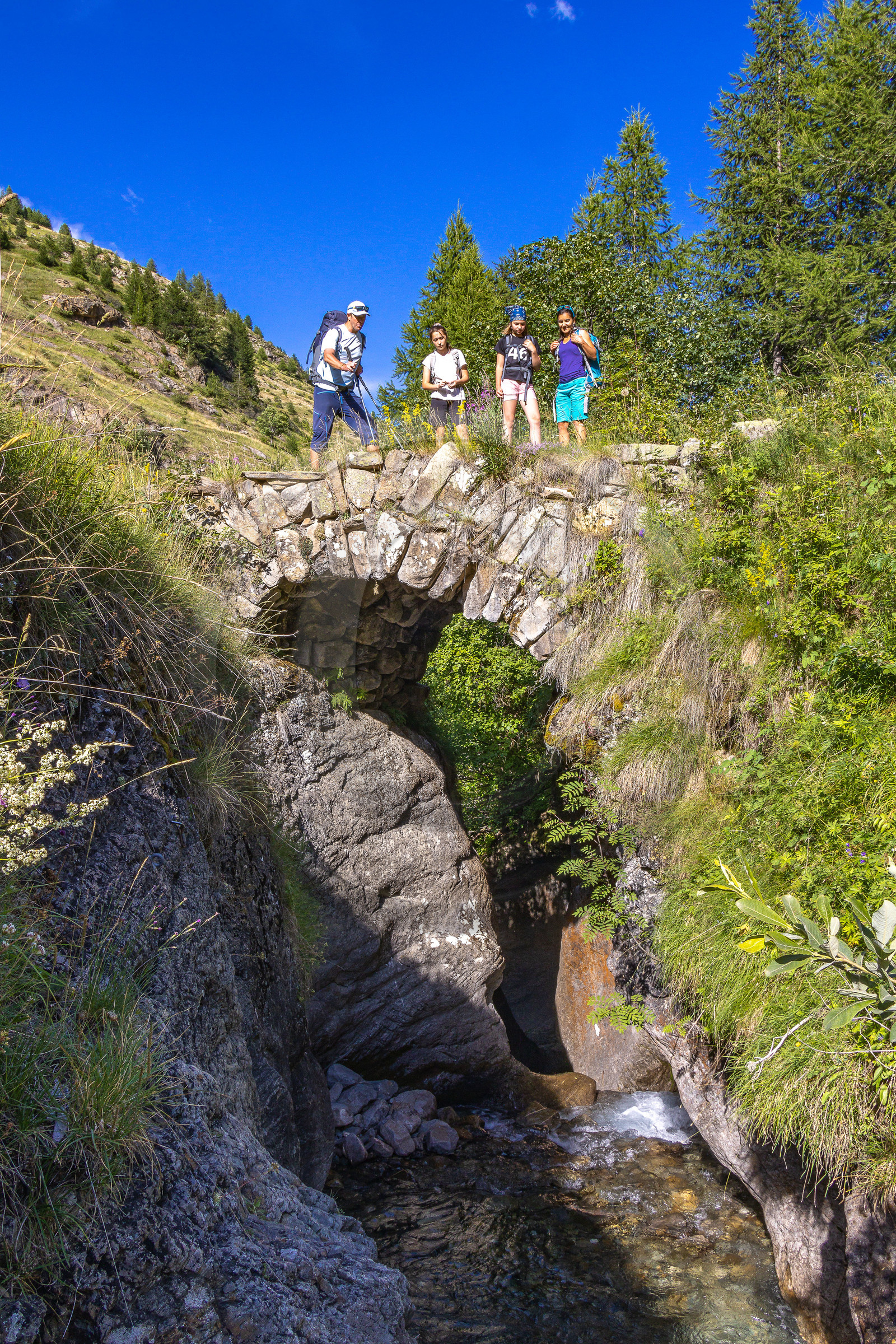Ancien pont sur le torrent de Chichin