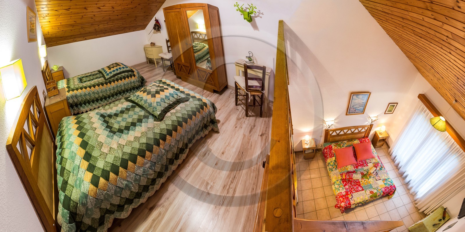 Saint-Bonnet-en-Champsaur, Chambres et table d'hôtes La Combe Fleurie