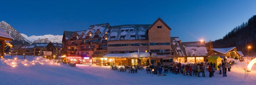 Station de ski de Réallon, course de ski alpinisme nocturne Laetitia Roux