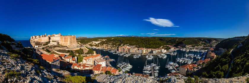 La citadelle et le port de Bonifacio