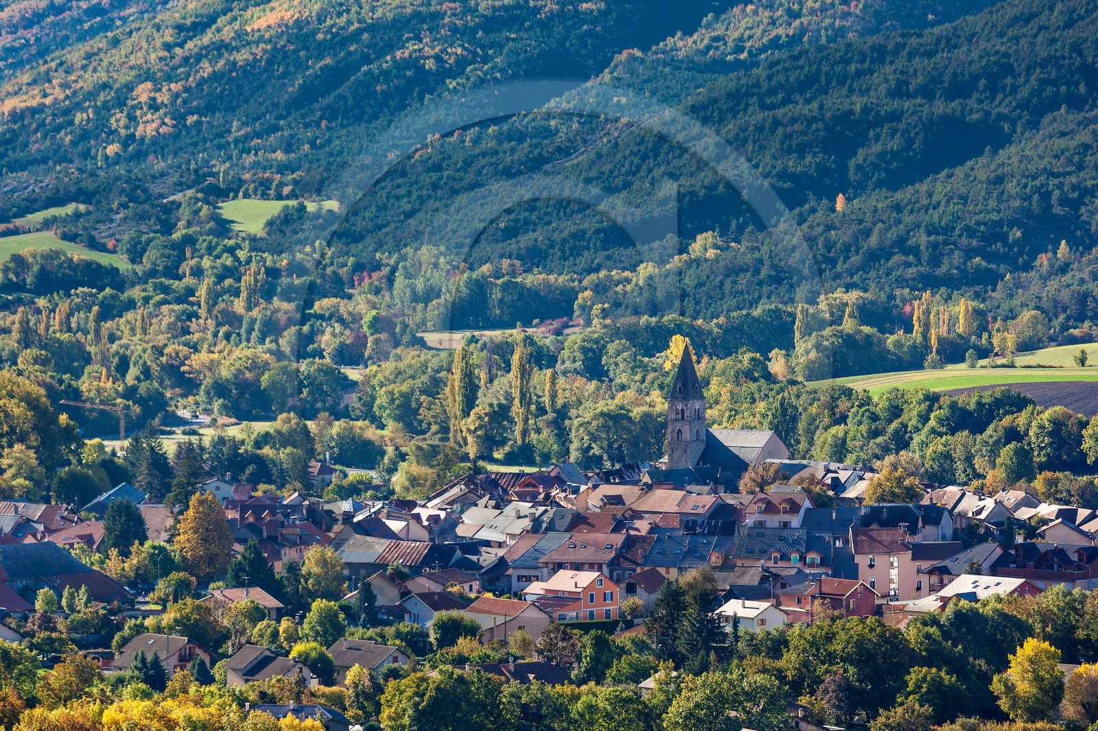 Pays de Serre-Ponçon, village de Chorges