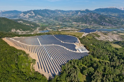 La plus grande centrale solaire photovoltaïque de France