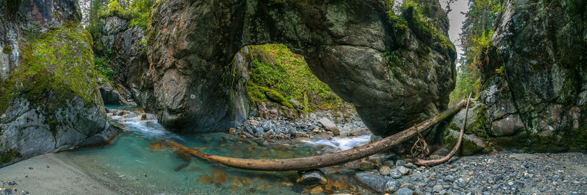 Réserve naturelle des Contamines-Montjoie, Pont naturel, torrent du Bon Nant