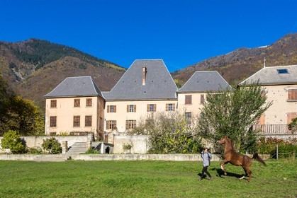 Valbonnais; Chateau Galvin, Haras du Don, Yelena Dovergne