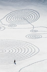 Serre-Chevalier, Snow drawings, une œuvre de l'artiste Sonja Hinrichsen