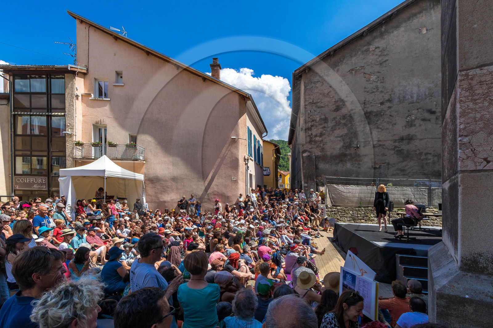 Festival Arts De Rue, Tous dehors (enfin) ! Argent, Pudeurs et Décadences
