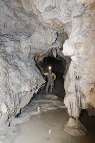 Gorges d'Agnielles, Spéléologie