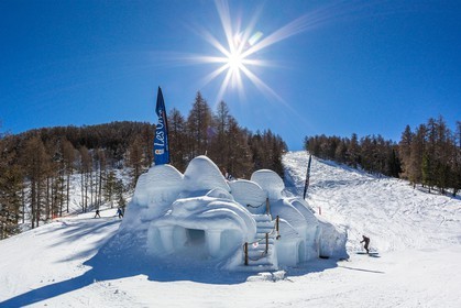 Les Orres, sculpture sur neige