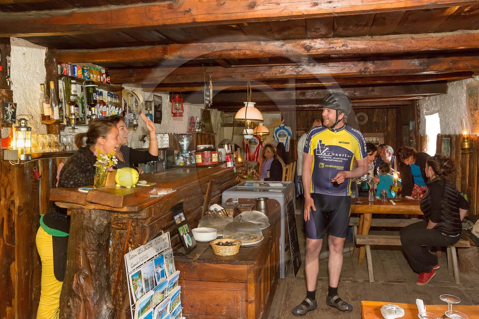 Col de La Bonette-Restefond,  Restaurant d'altitude Halte 2000