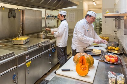 Briançon, restauration scolaire, cuisine municipale du Centre Lepoire