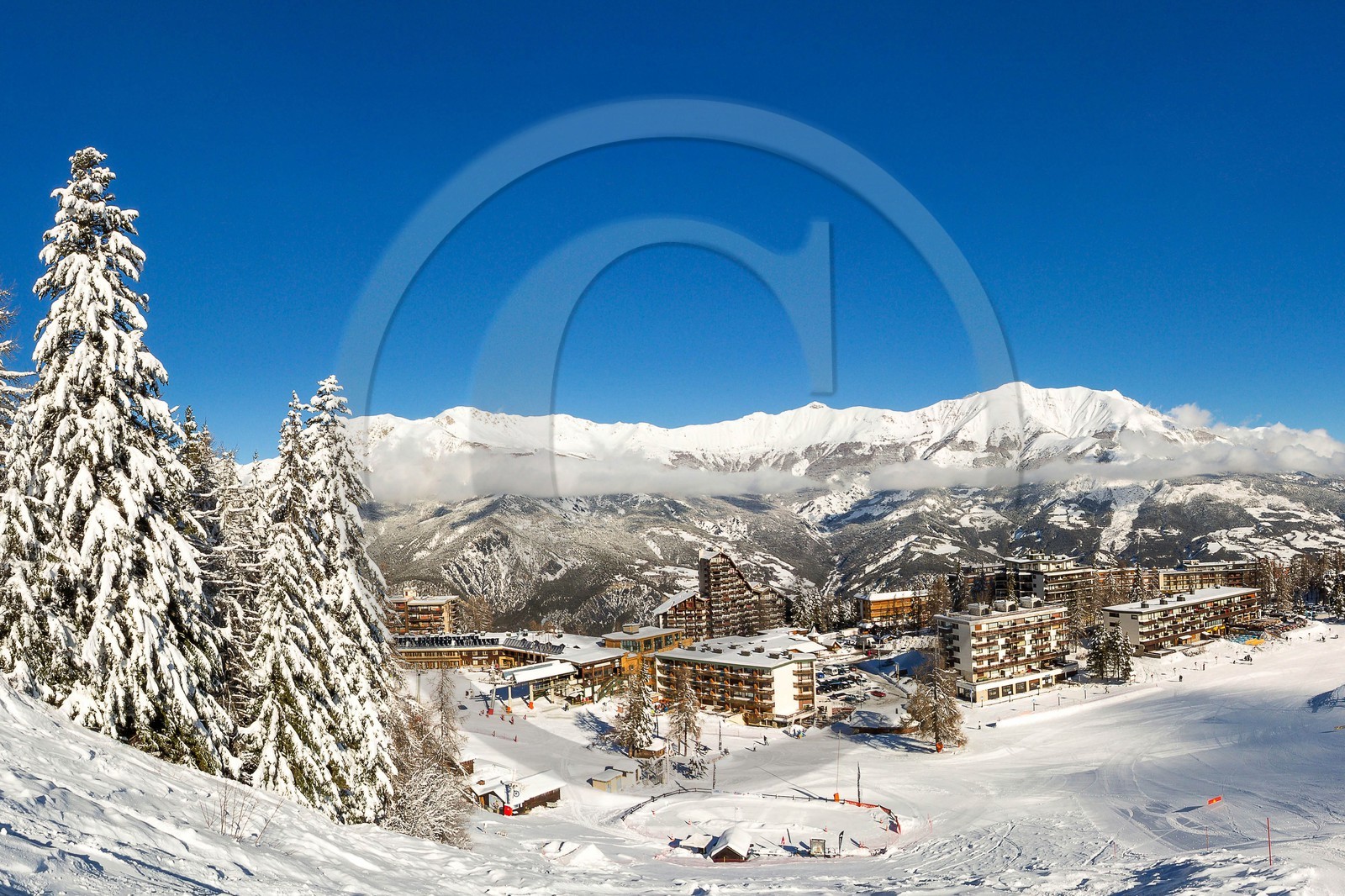 Uvernet-Fours, station de ski de Praloup