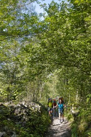 Randonnée pédestre sur le GR54