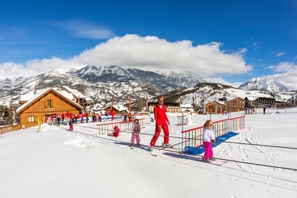 La station de ski Sauze Super-Sauze est une station village, le jardin des neiges