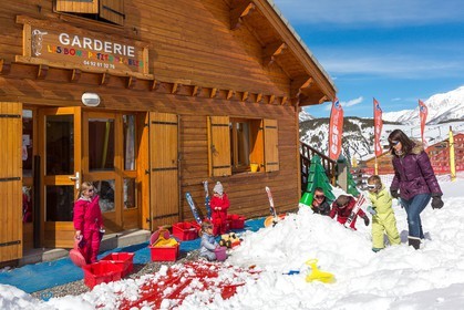 La station de ski Sauze Super-Sauze est une station village, la garderie