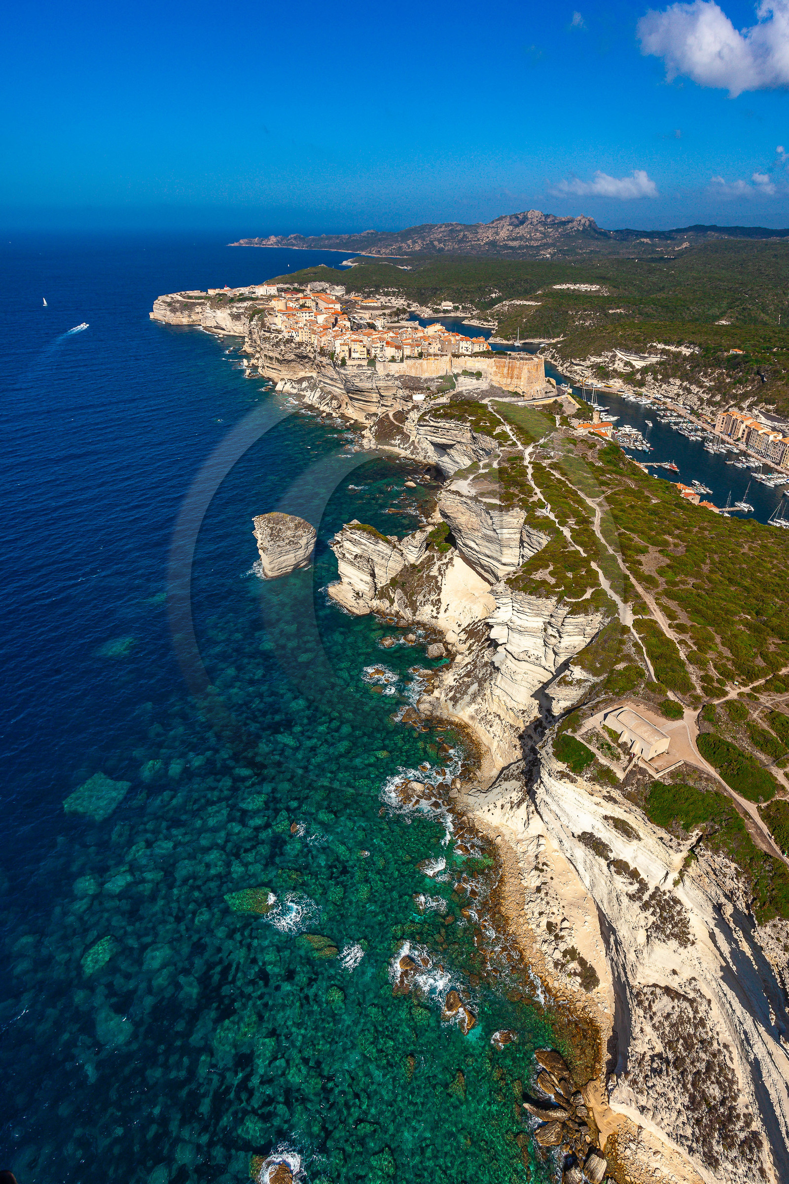 Bonifacio, falaises de calcaire