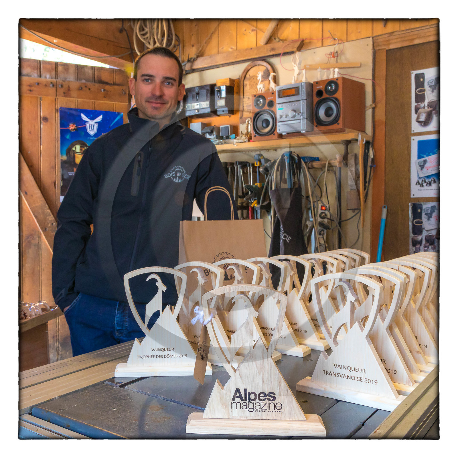 Bois et scie, artisan du bois Mathieu Bois