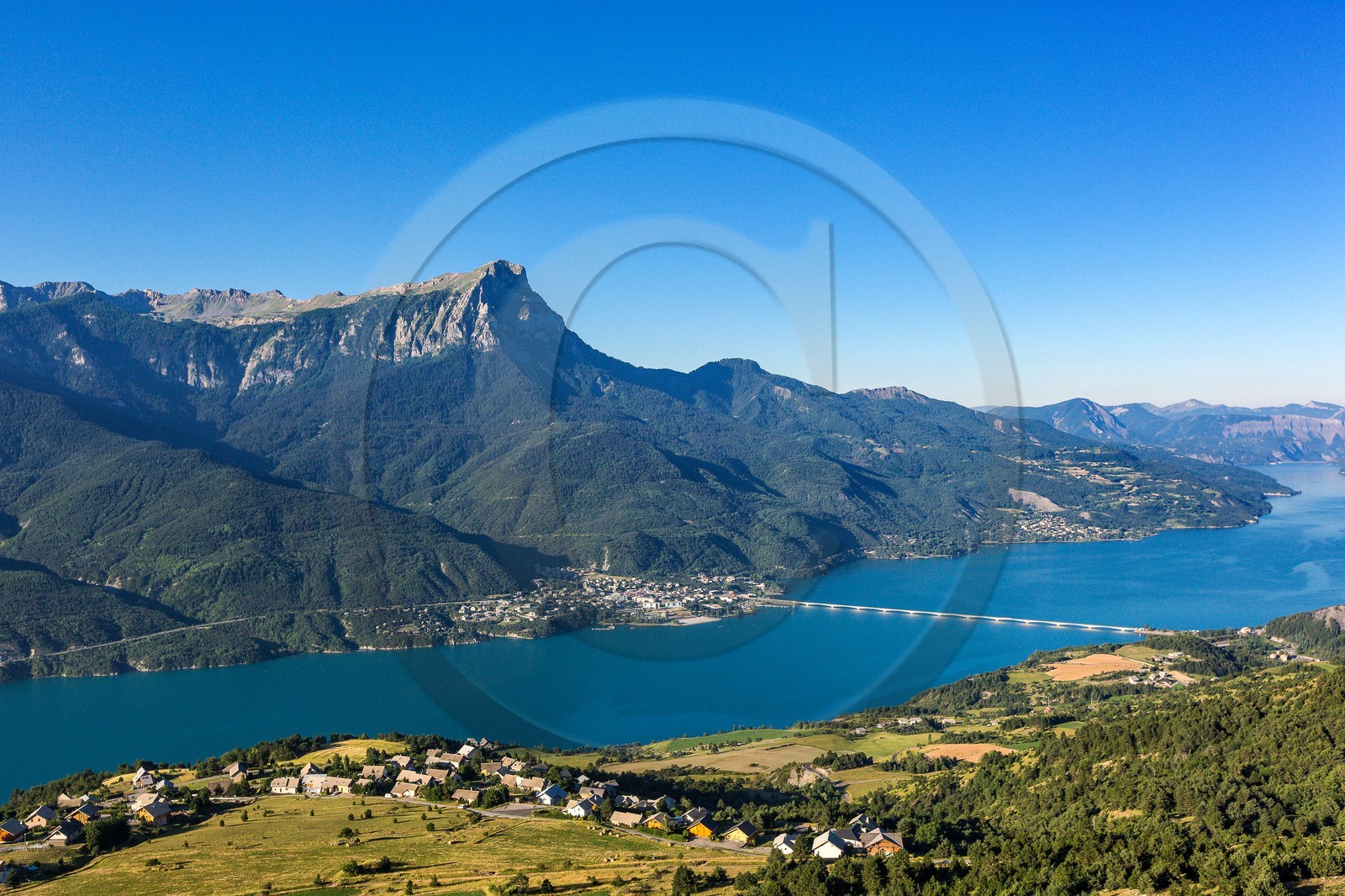 Lac de Serre-Ponçon, Puy-Sanières et Savines-le-Lac