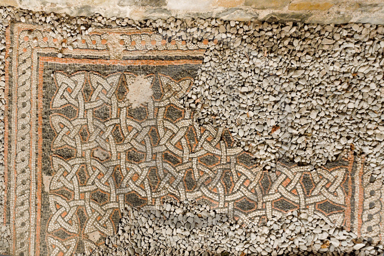 Saint-André de Rosans, Prieuré fondé par l'ordre de Cluny au Xème siècle