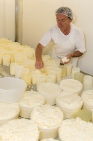Vallée du Champsaur, fromagerie Ebrard