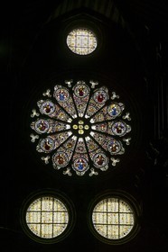 Embrun, Cathédrale Notre-Dame du Réal, Vitrail grande rosace