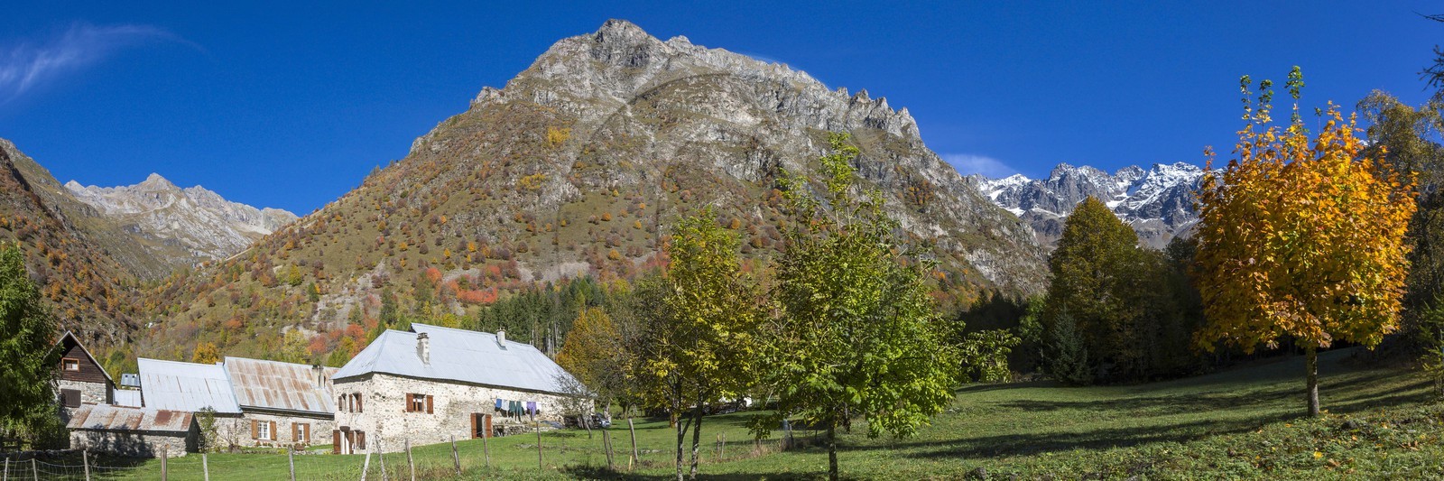Vallée du Béranger village de Valjouffrey, hameau de Valsenestre