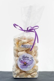 Meringues au safran et reine des prés