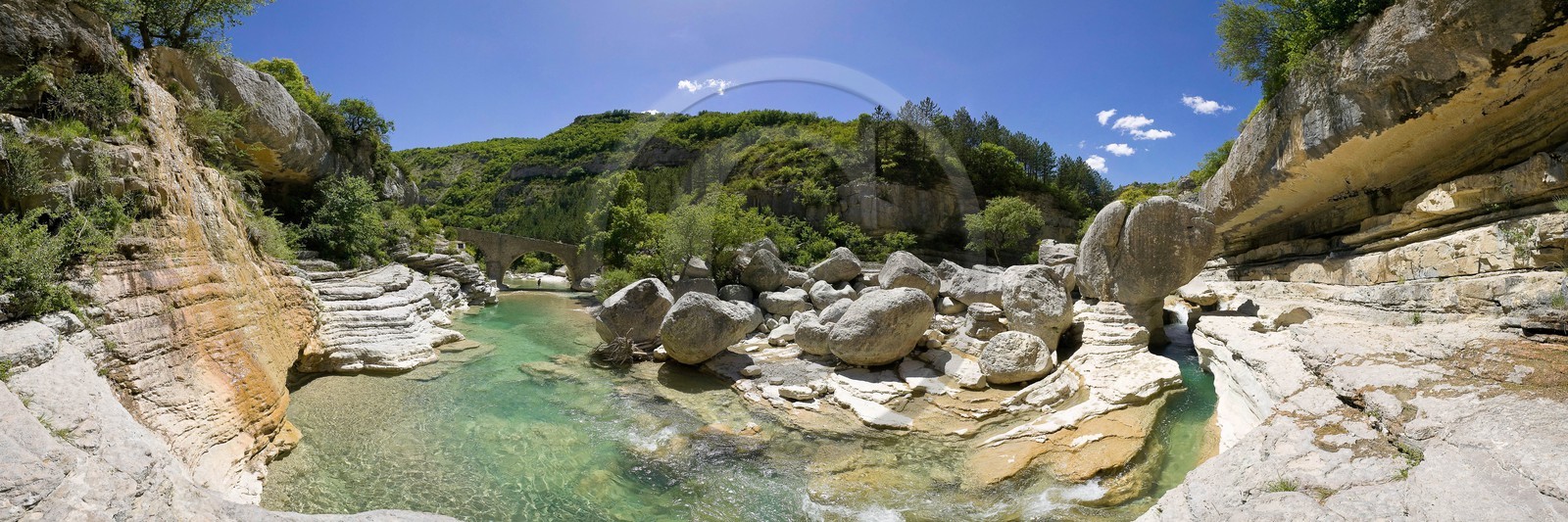 Pont roman à trois arches des Gorges de la Méouge